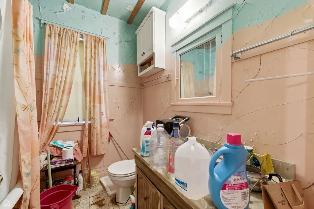 2019 West Chase Avenue Chicago IL 60645