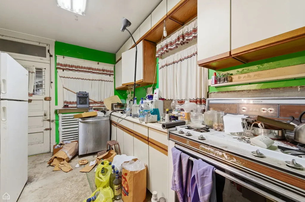 2019 West Chase Avenue Chicago IL 60645
