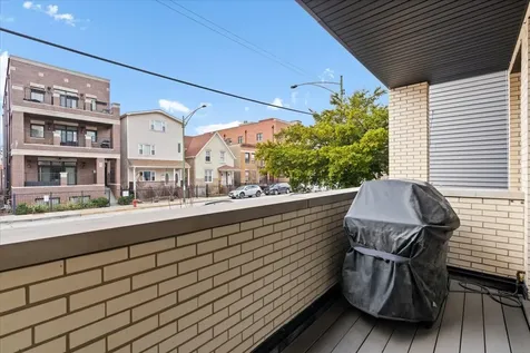 3033 North Clybourn Avenue Chicago IL 60618