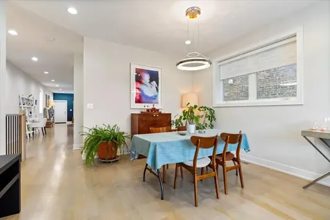 3033 North Clybourn Avenue Chicago IL 60618