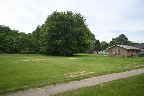 285 North Mitchell Street Braidwood IL 60408