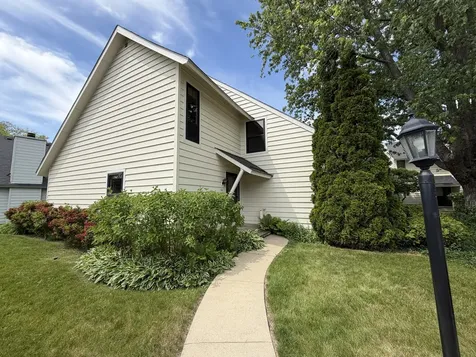 661 Mitchell Court Gurnee IL 60031