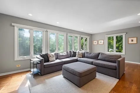 559 Hillside Drive Highland Park IL 60035