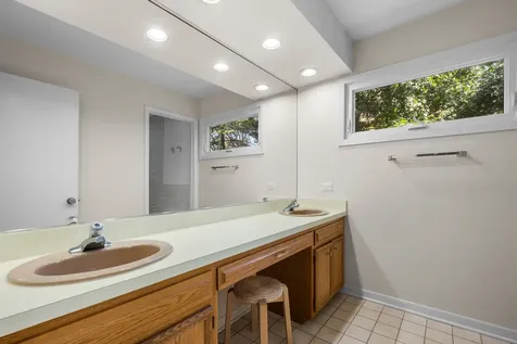 559 Hillside Drive Highland Park IL 60035