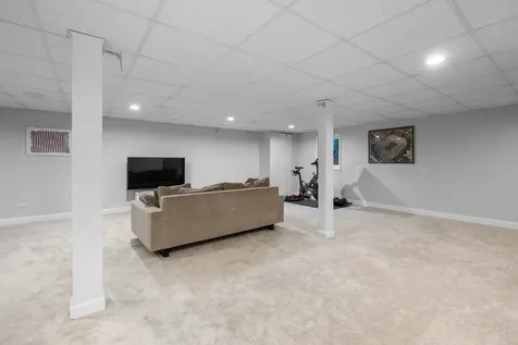 559 Hillside Drive Highland Park IL 60035