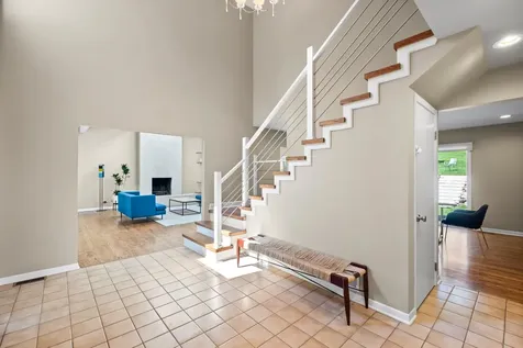 559 Hillside Drive Highland Park IL 60035