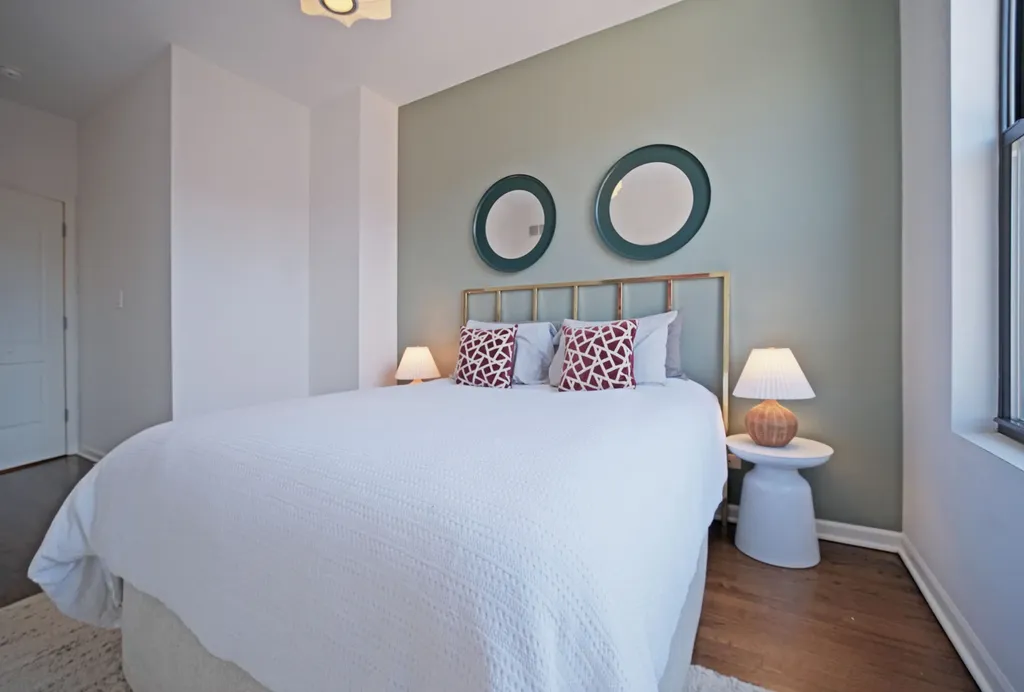 2524 North Willetts Court Chicago IL 60647