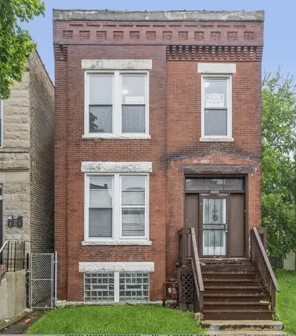 6618 South Marquette Road Chicago IL 60637