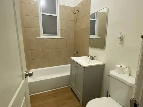 6618 South Marquette Road Chicago IL 60637