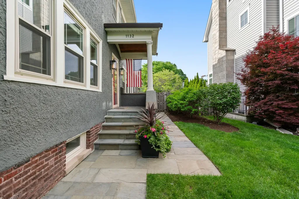 1132 Ashland Avenue Wilmette IL 60091