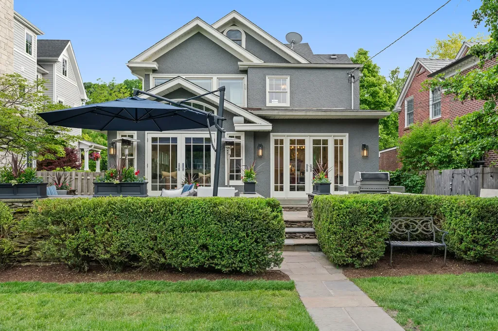 1132 Ashland Avenue Wilmette IL 60091