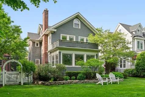 1132 Ashland Avenue Wilmette IL 60091