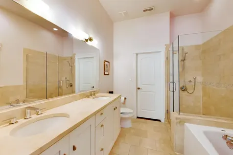 3811 North Lincoln Avenue Chicago IL 60613