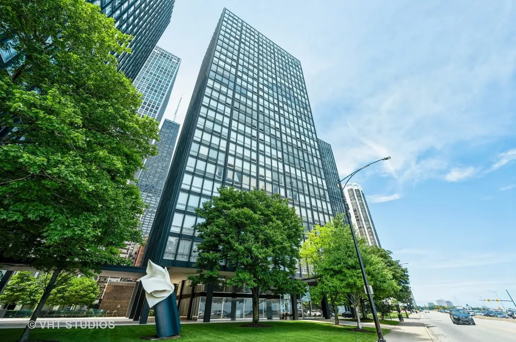 880 North Lake Shore Drive Chicago IL 60611