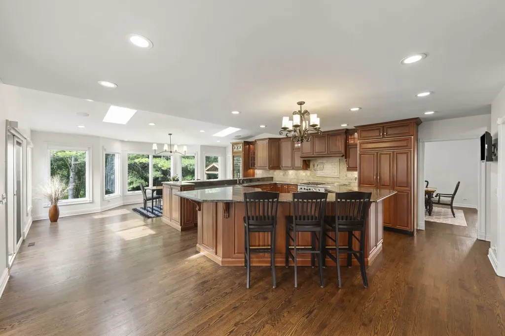 126 Stableford Drive Glen Ellyn IL 60137
