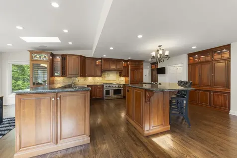 126 Stableford Drive Glen Ellyn IL 60137