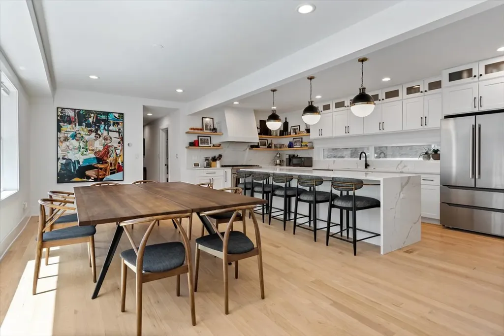 2144 North Rockwell Street Chicago IL 60647