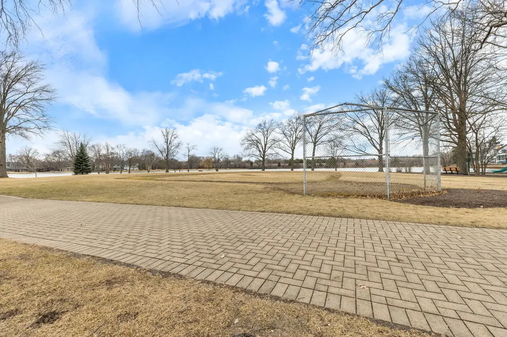 5524 South Bruner Street Hinsdale IL 60521
