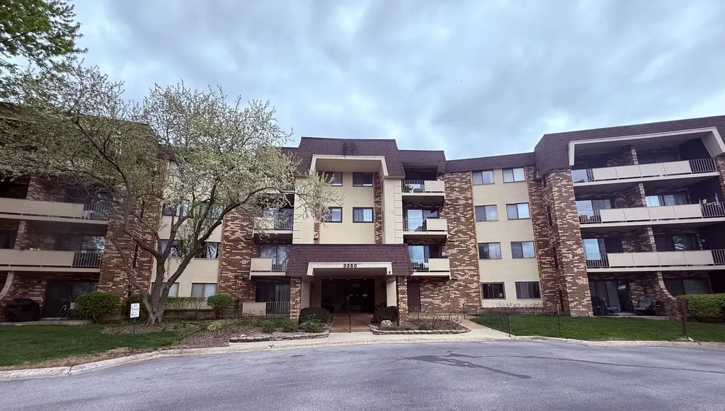 3350 North Carriageway Drive Arlington Heights IL 60004