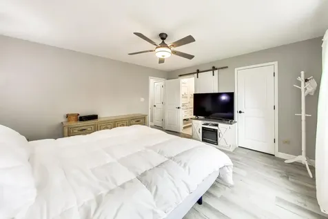 313 South Hi Lusi Avenue Mount Prospect IL 60056
