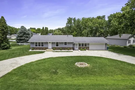 1010 Suzy Street Sandwich IL 60548