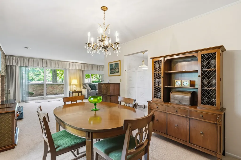 320 Claymoor Road Hinsdale IL 60521