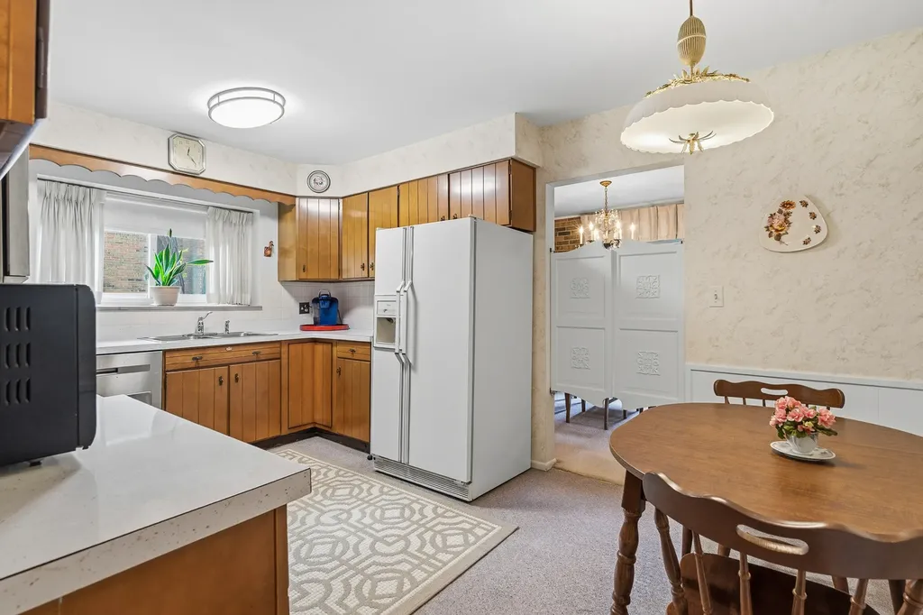 320 Claymoor Road Hinsdale IL 60521