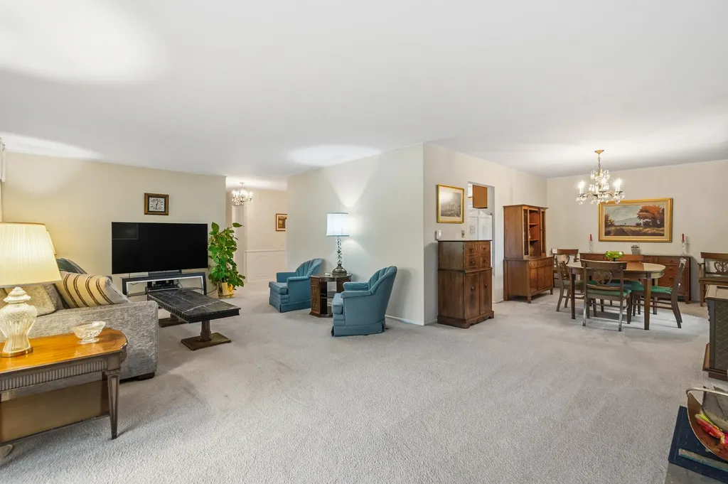 320 Claymoor Road Hinsdale IL 60521