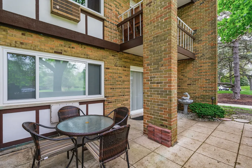 320 Claymoor Road Hinsdale IL 60521