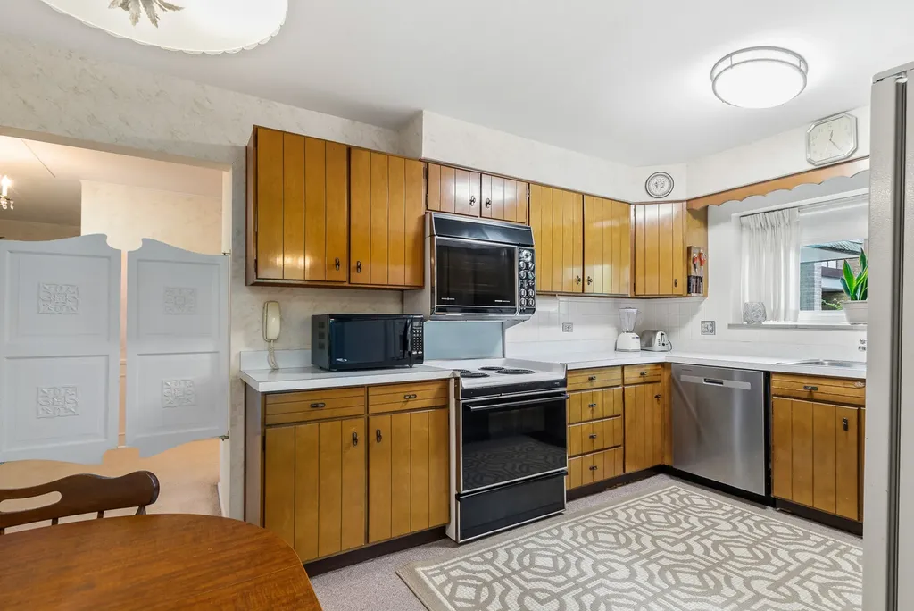 320 Claymoor Road Hinsdale IL 60521