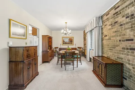 320 Claymoor Road Hinsdale IL 60521