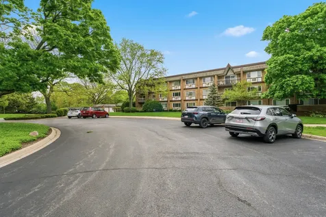 320 Claymoor Road Hinsdale IL 60521