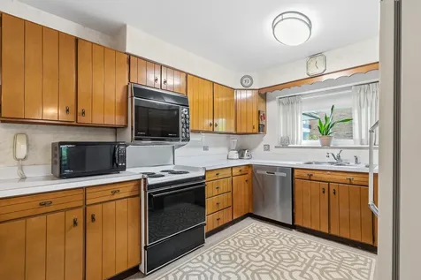 320 Claymoor Road Hinsdale IL 60521
