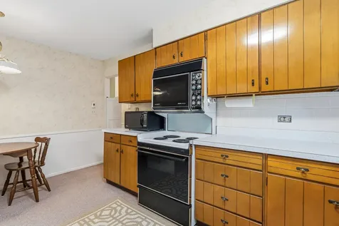 320 Claymoor Road Hinsdale IL 60521