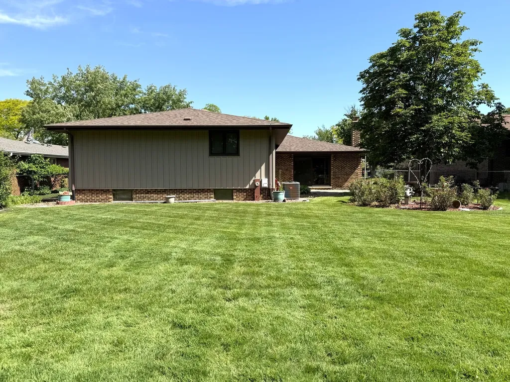 8733 Golfview Drive Orland Park IL 60462