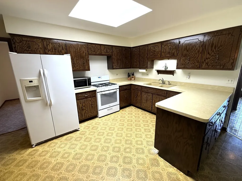 8733 Golfview Drive Orland Park IL 60462