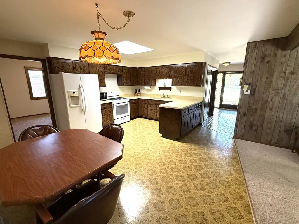 8733 Golfview Drive Orland Park IL 60462