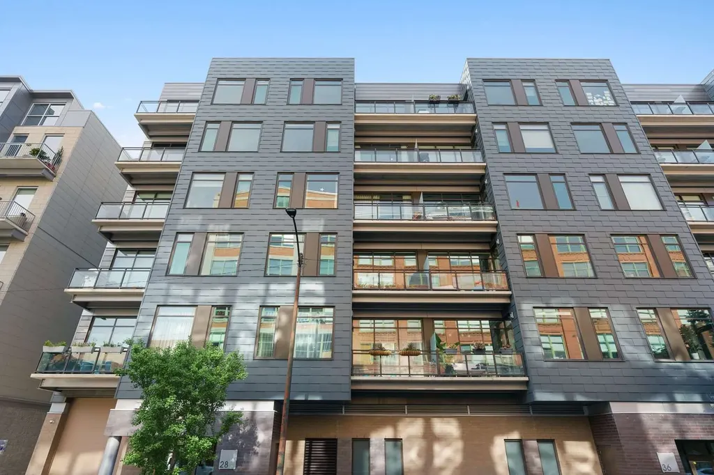 28 North Carpenter Street Chicago IL 60607