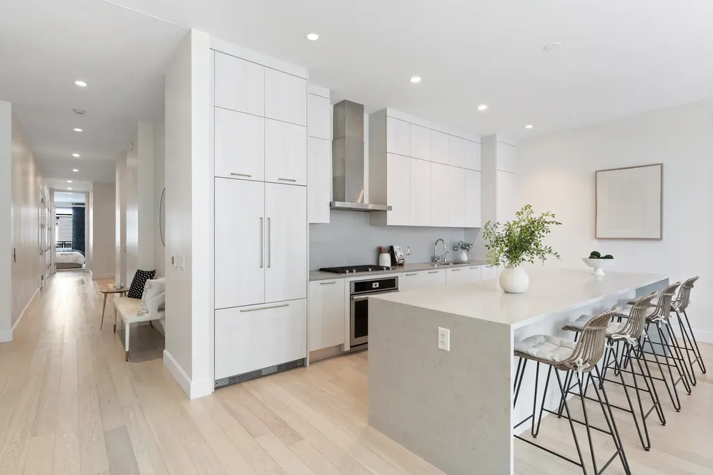 28 North Carpenter Street Chicago IL 60607