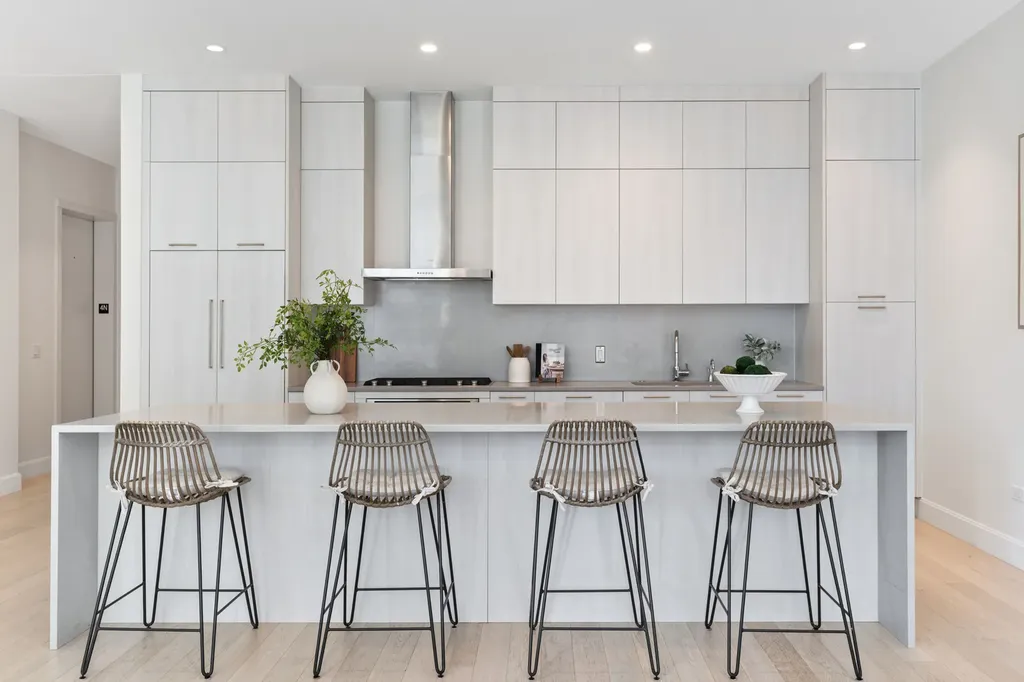 28 North Carpenter Street Chicago IL 60607