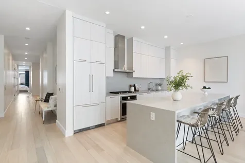 28 North Carpenter Street Chicago IL 60607