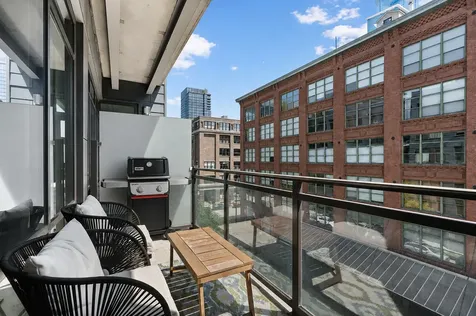 28 North Carpenter Street Chicago IL 60607