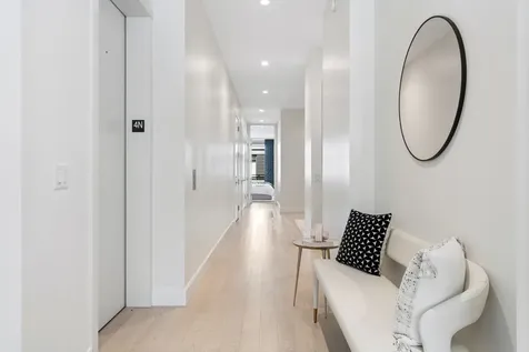 28 North Carpenter Street Chicago IL 60607
