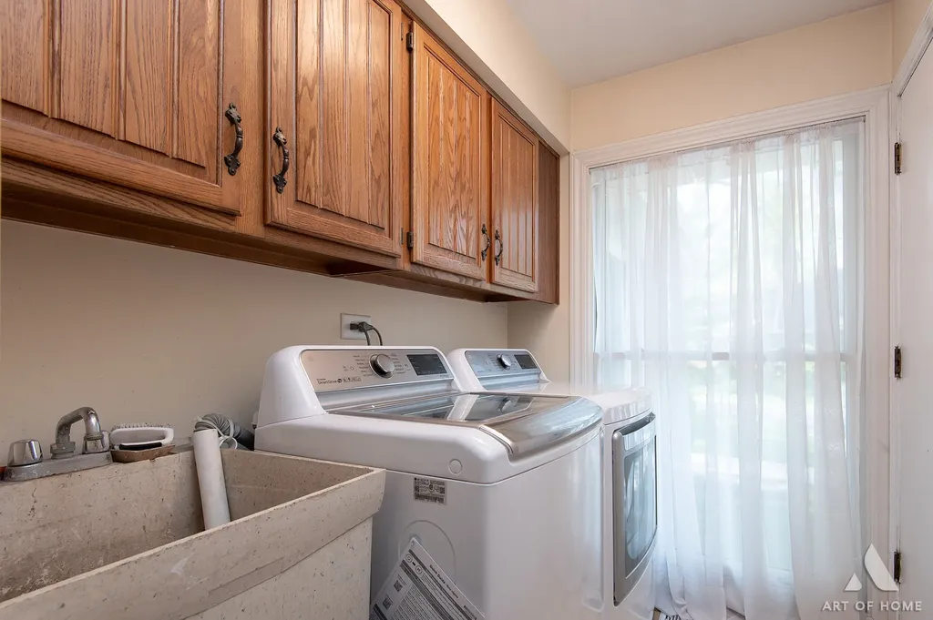 2 Dogwood Road Rolling Meadows IL 60008