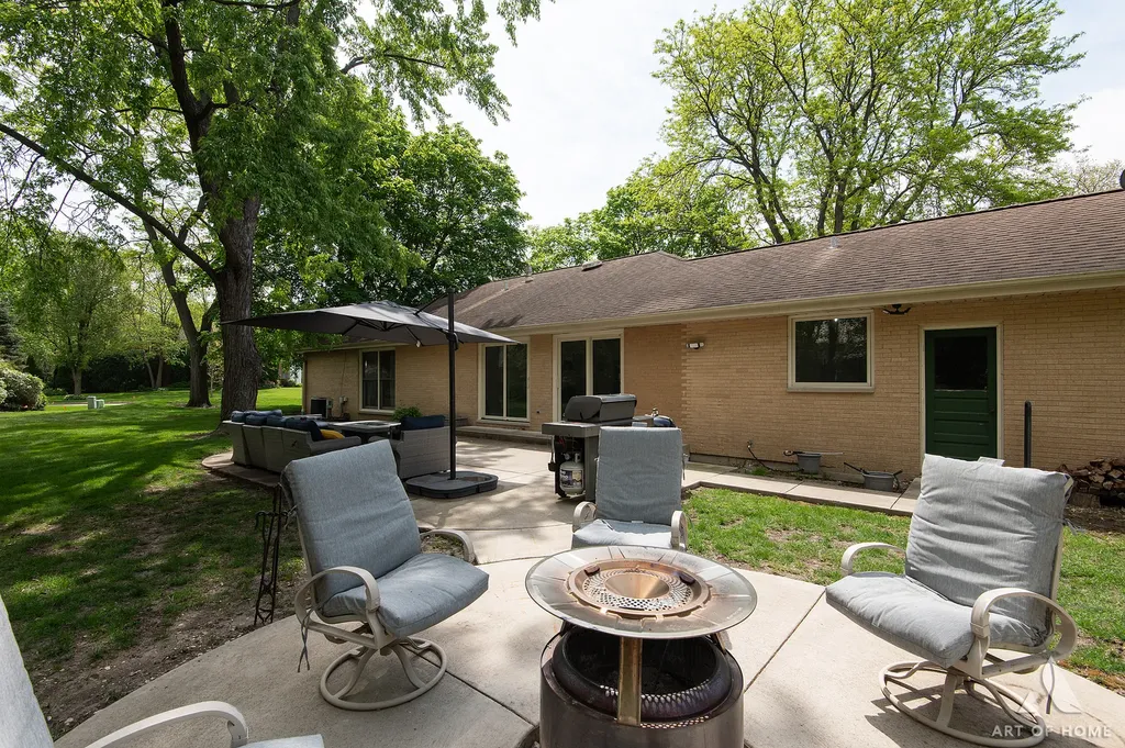 2 Dogwood Road Rolling Meadows IL 60008