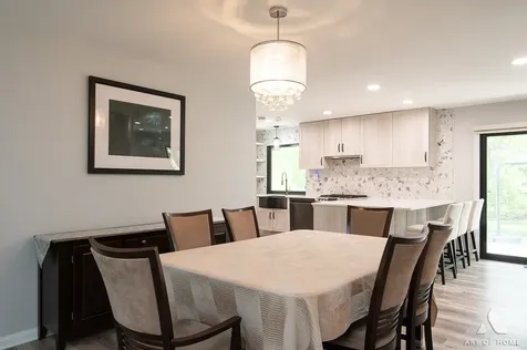 2 Dogwood Road Rolling Meadows IL 60008