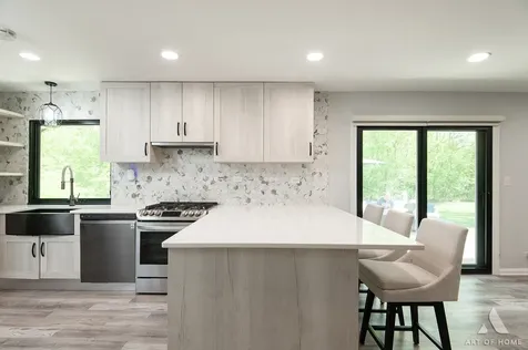 2 Dogwood Road Rolling Meadows IL 60008