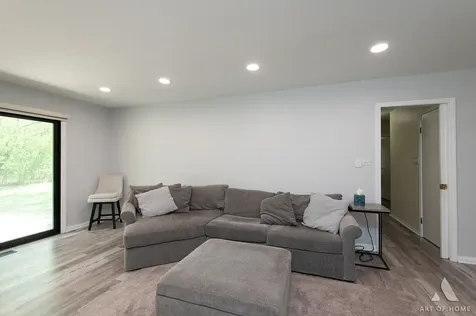 2 Dogwood Road Rolling Meadows IL 60008