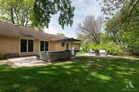 2 Dogwood Road Rolling Meadows IL 60008