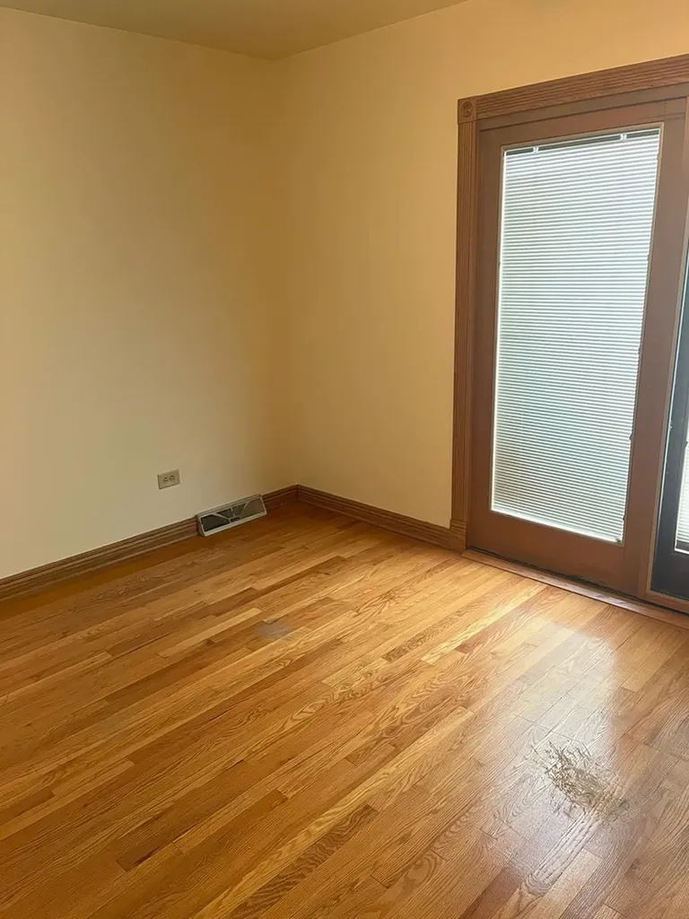 5959 South Rutherford Avenue Chicago IL 60638
